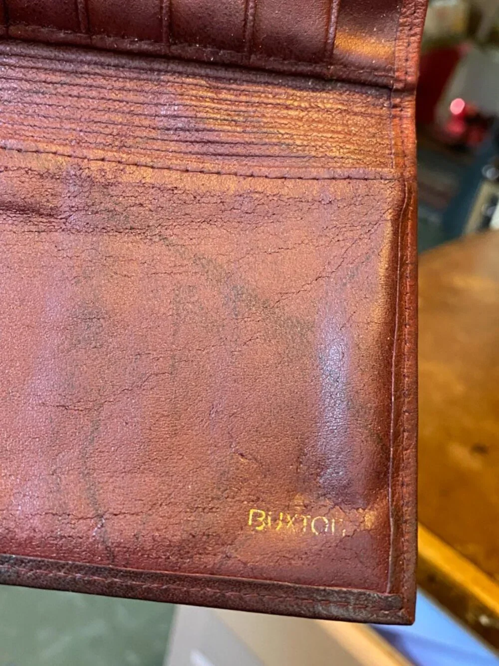Buxton Heiress Wallet Coin Purse Clutch Brown Cowhide Leather Brown Red